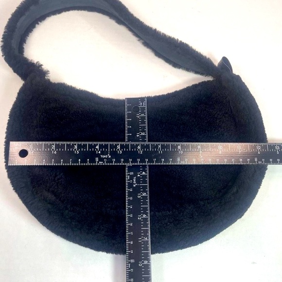 BNWT Yves Salomon Genuine Shearling Shoulder Bag PRICE FIRM NO DISCOUNTS! - Picture 11 of 15